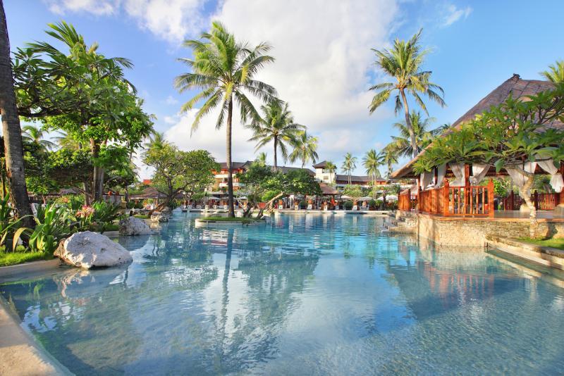 how much does a taxi price from sanur harbor to nusa dua